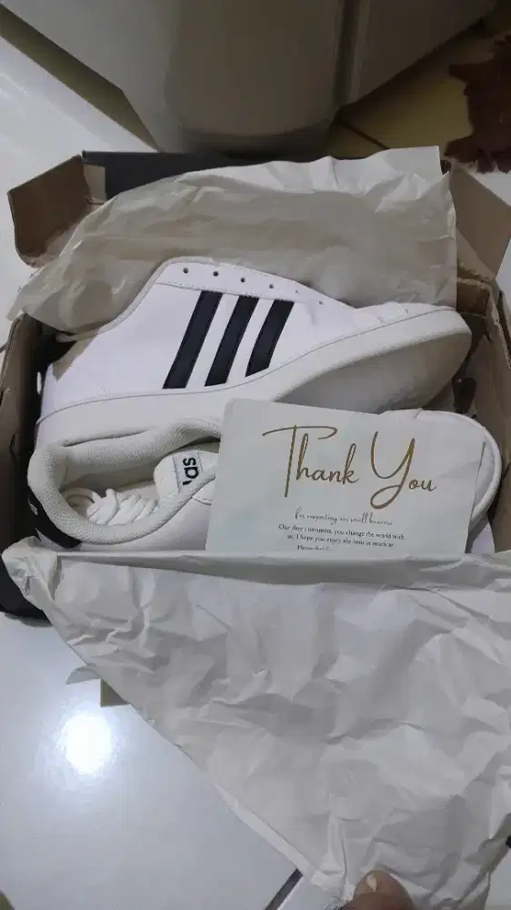 Sepatu Sneakers - Neo Baseline white and Black ORIGINAL