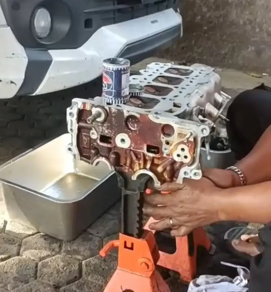 Loker kerja sama Mekanik montir mobil ahli