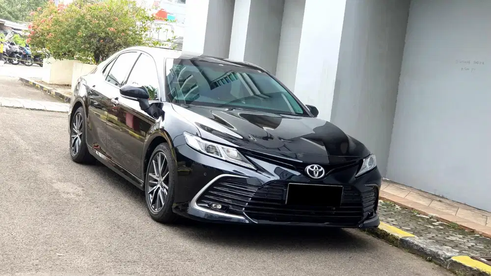 Toyota Camry 2.5 V AT TNGA Facelift Sunroof AT 2022/2023
