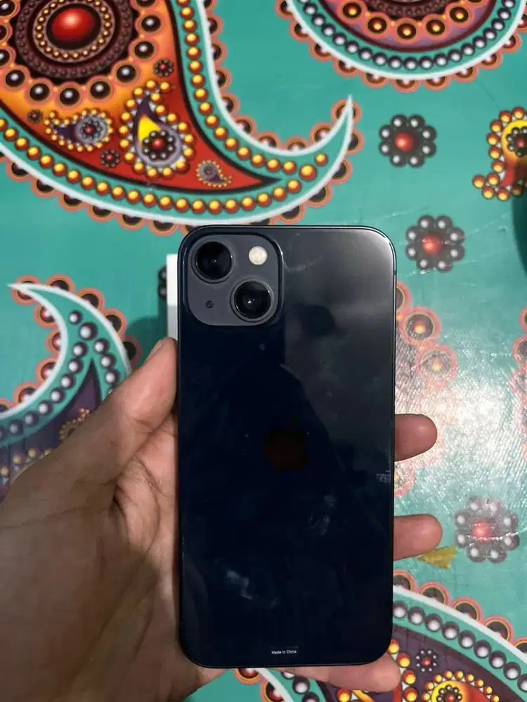 IP 13 Midnight 128GB GARANSI