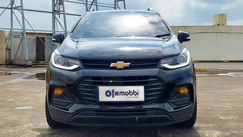 TDP 8,JT Chevrolet Trax 1.4 Premier Bensin-AT Hitam 2018
