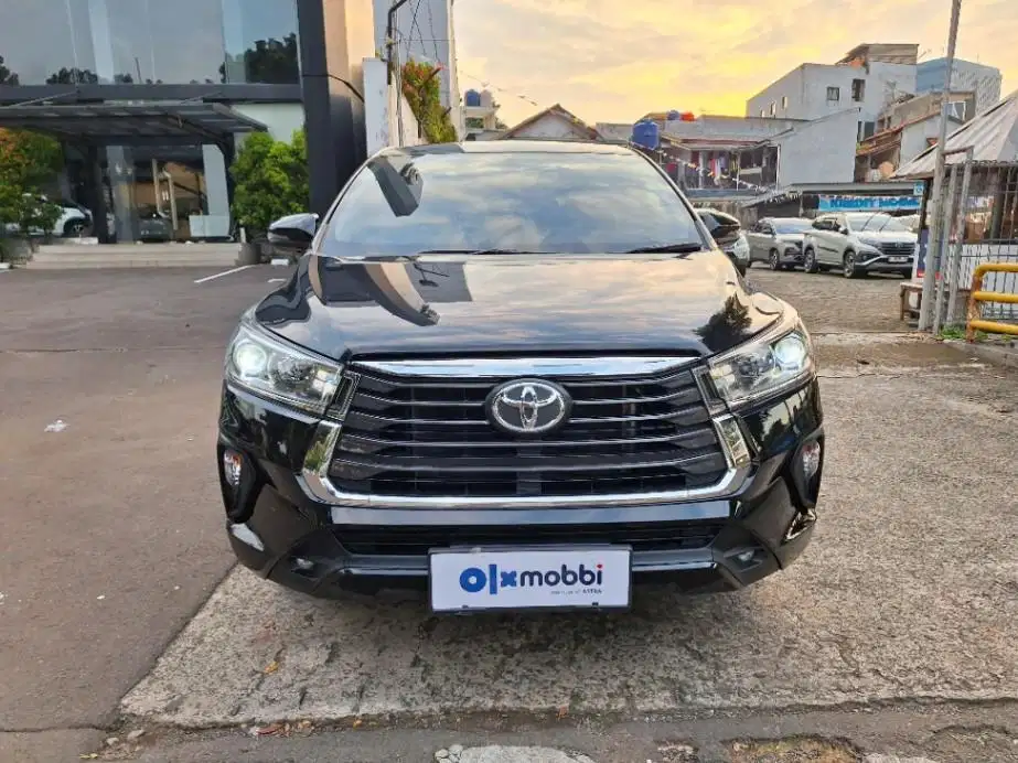 TDP 16JT Toyota Kijang Innova 2.0 V Bensin-AT Silver 2022