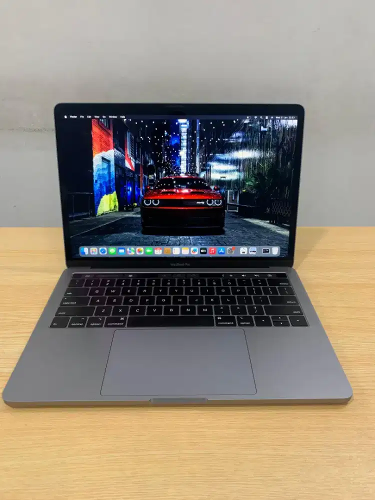 MacBook Pro 2019 i7 || Ram 16/512
