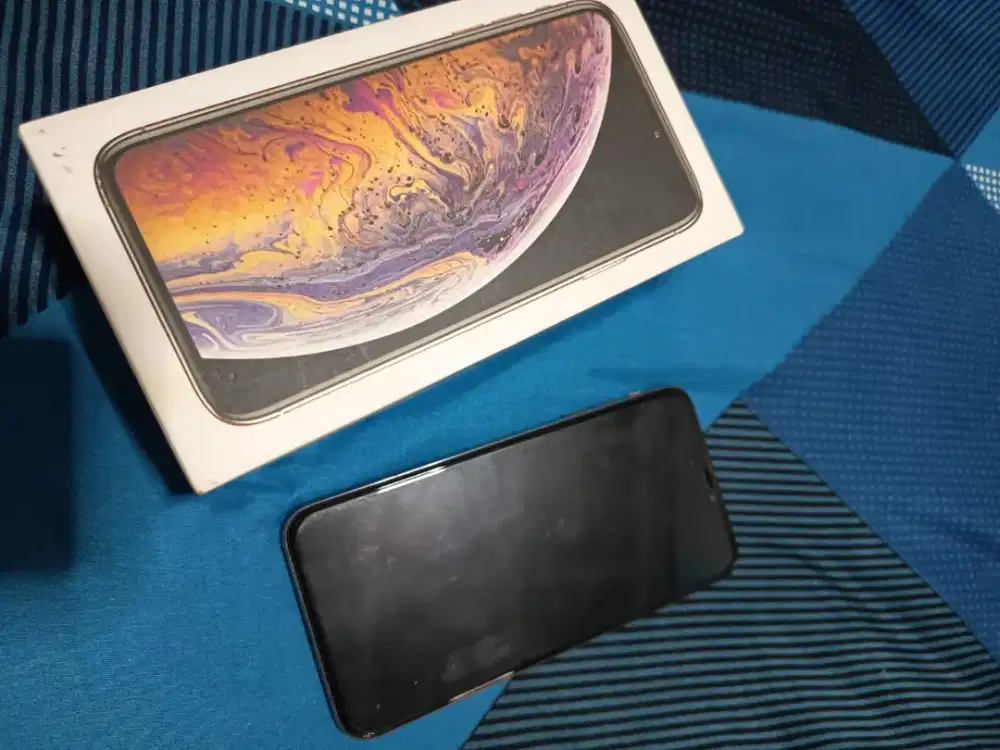 Dijual iphone xs max 64 gb inter