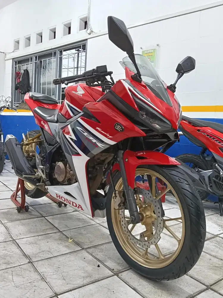 DP MINIM 500 CASH KREDIT NEW HONDA CBR 150R THN 2019 PAJAK IDUP