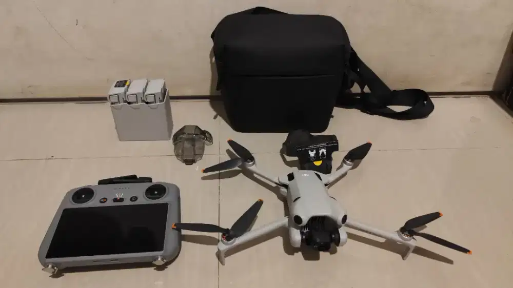 Drone DJI Mini 4 Pro Combo Plus