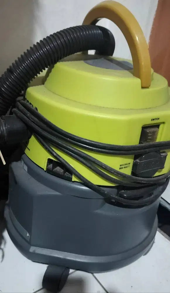 Vacuum Cleaner Modena VC 1350