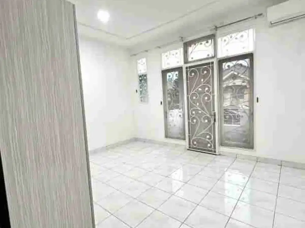 di jual cepat Rumah Cantik siap huni di Gading Kirana