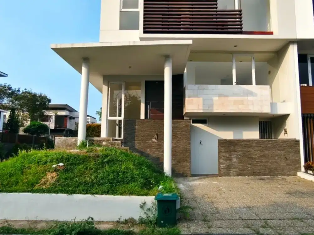 Rumah Hook 2,5 Lantai di Citra Garden 8 Siap Huni