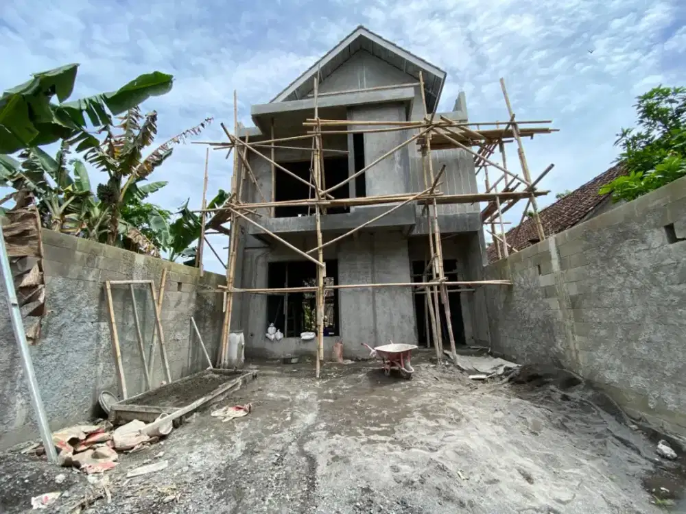 Rumah / Villa  Proses Bangun Dengan Kolam Renang Pribadi Jalan Palagan