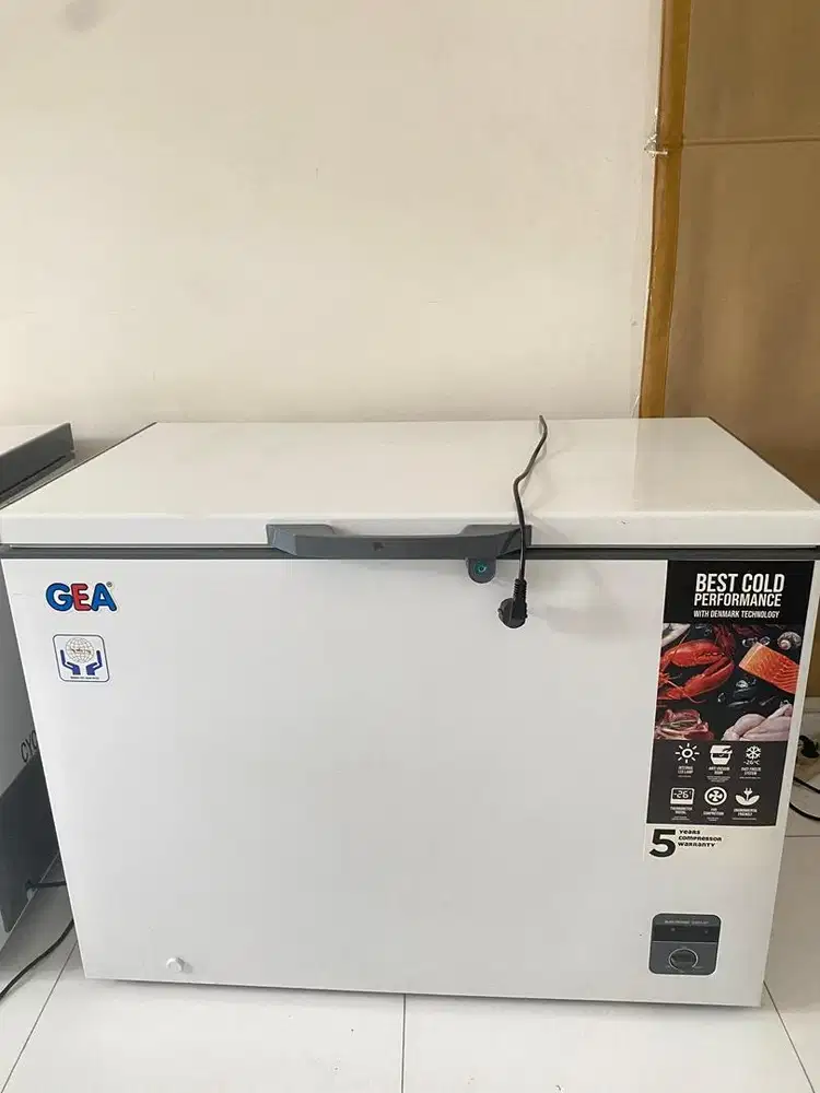 frezer second like new 330liter