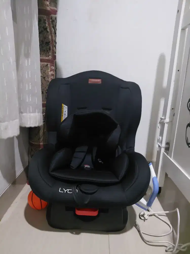 CAR SEAT PLIKO LYON