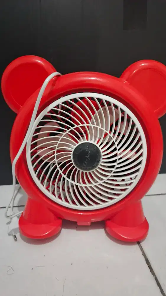 kipas advan warna merah
