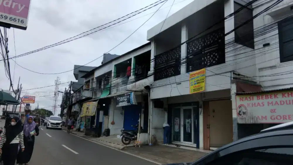 Disewakan ruko toko 2 lantai untuk usaha atau gudang di Kramat jati