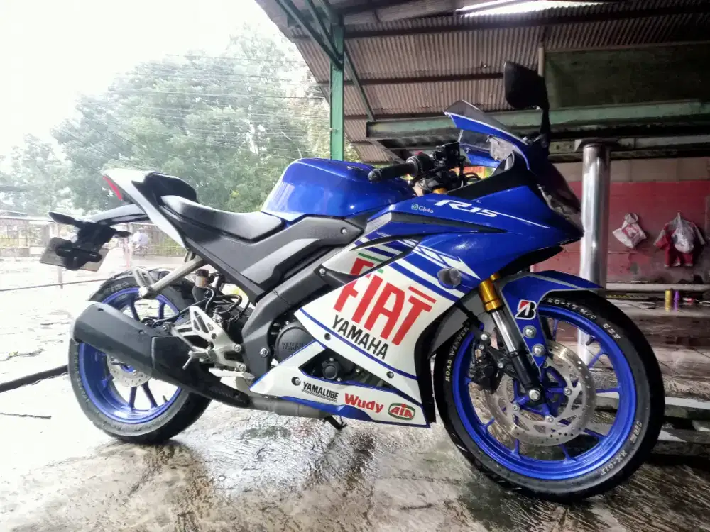 Yamaha R15 2021