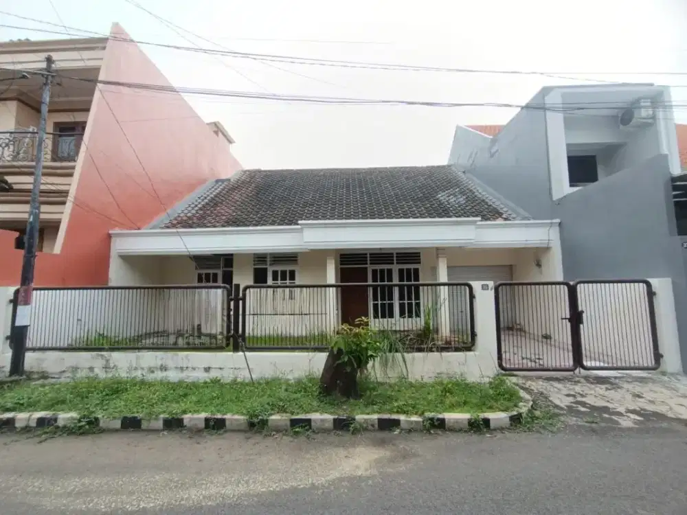 DIJUAL RUMAH DI DARMO BARU TIMUR LOKASI STRATEGIS