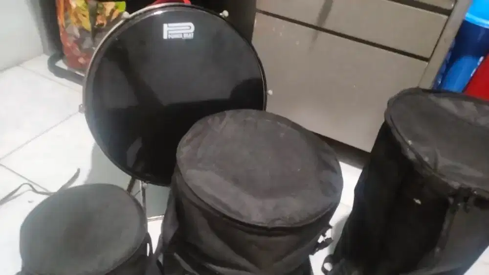 Jual aja nih Hadroh 1 set masih bagus, suara oke