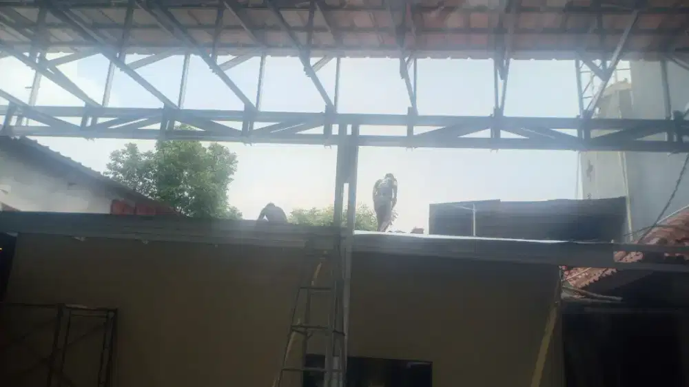 pasang rangka baja ringan renovasi rumah plapon ppc kusen aluminium