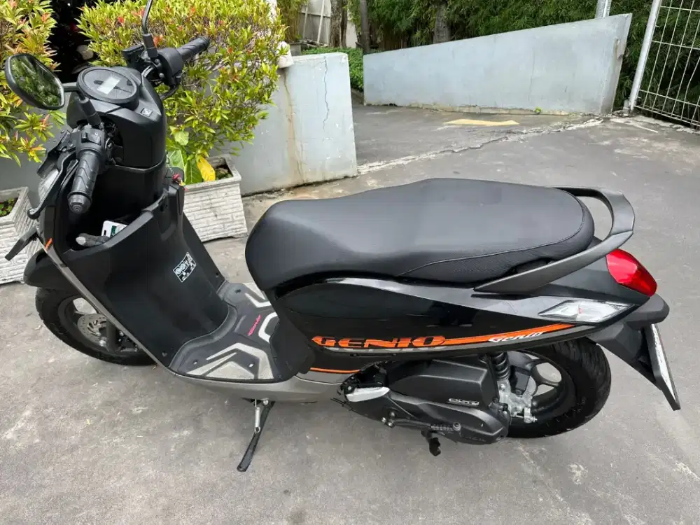 Motor Honda Genio Black Orange