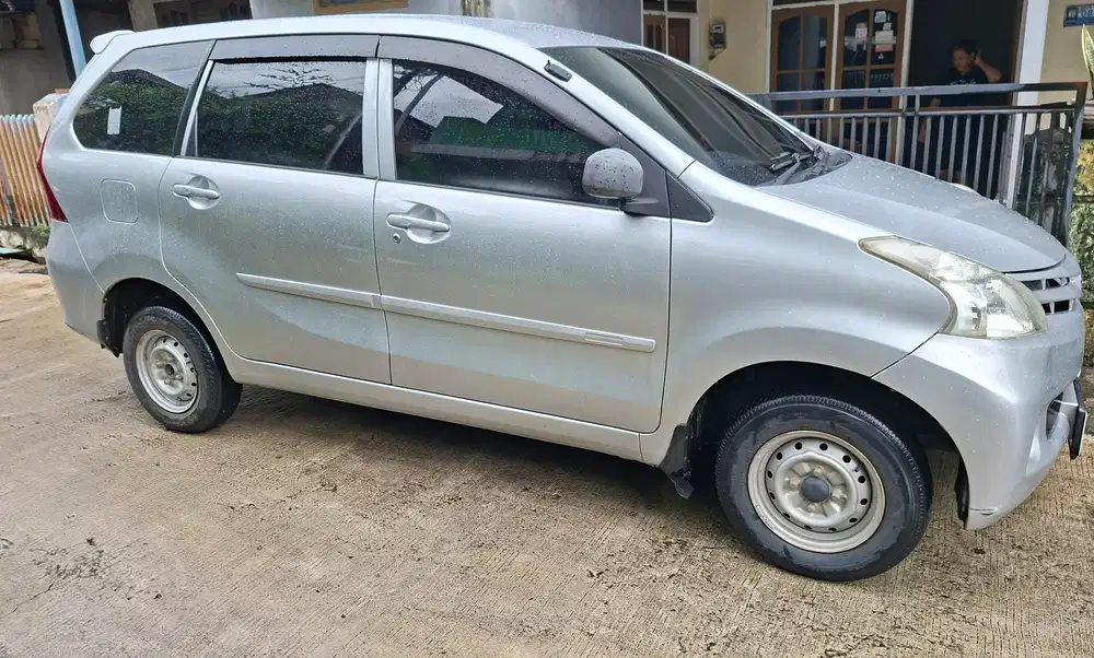 Daihatsu Xenia 2014 Bensin