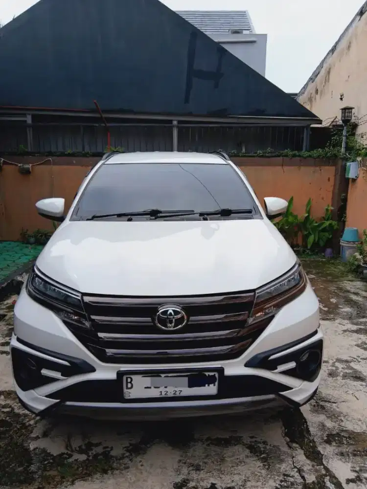 Toyota Rush GR AT KM 30.000an tangan 1