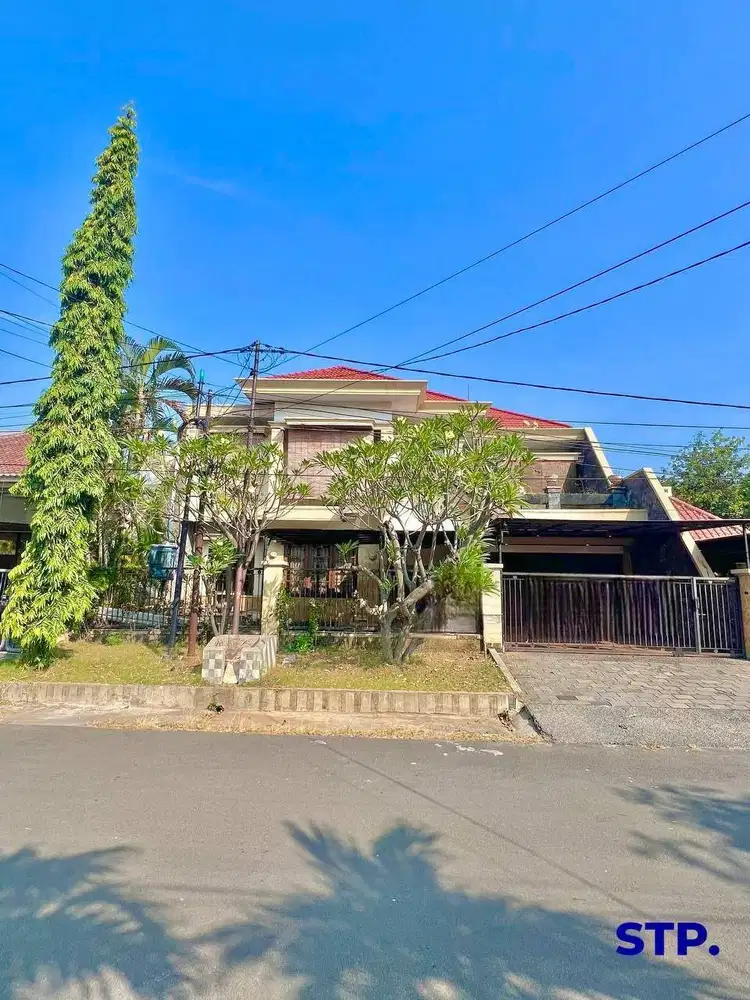 Rumah classic mewah di Perumahan Margorejo Indah  Blok paling depan