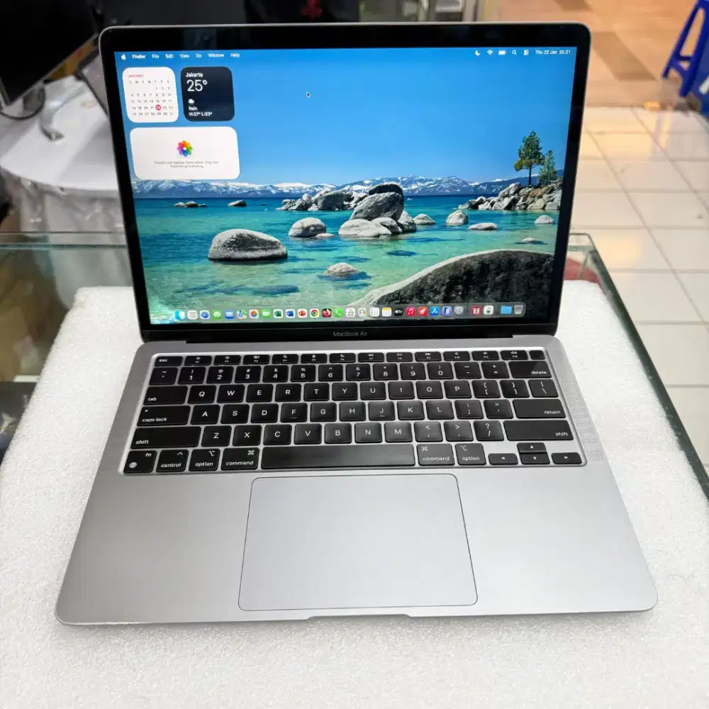 Macbook Air 2020 M1|8GB|256GB|13.3INCH