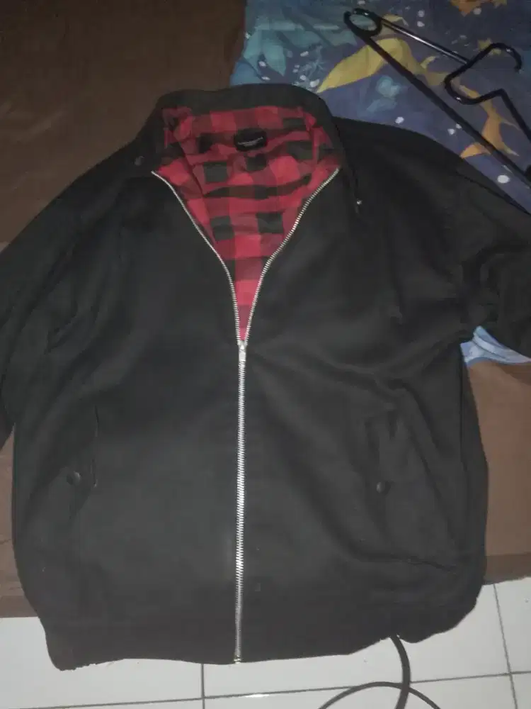 Di jual cepat jaket Harrington size m baru kepake satu bulan