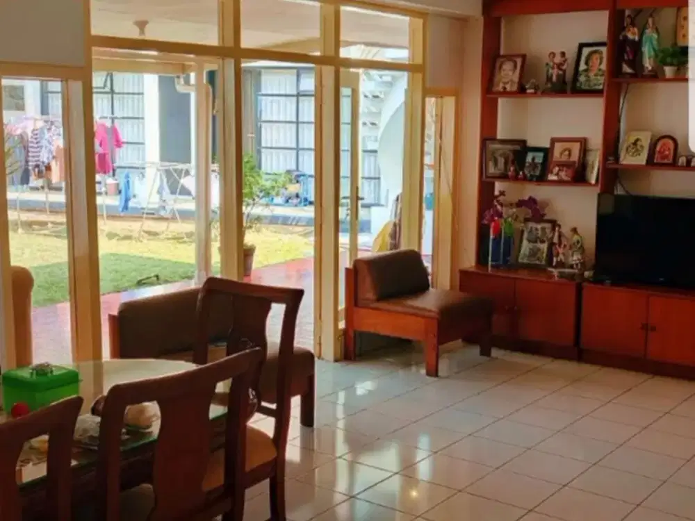 Rumah Belanda dan Kos Kost Heritage C Jl. Cipunagara