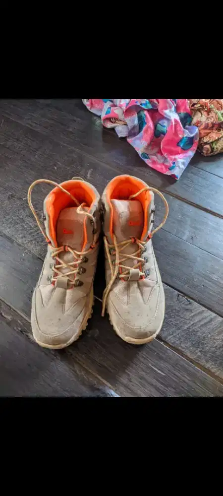 Sepatu Hiking Lavio Geneva UK 38