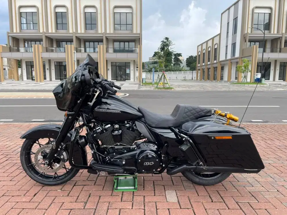 STREETGLIDE SPECIAL 2020