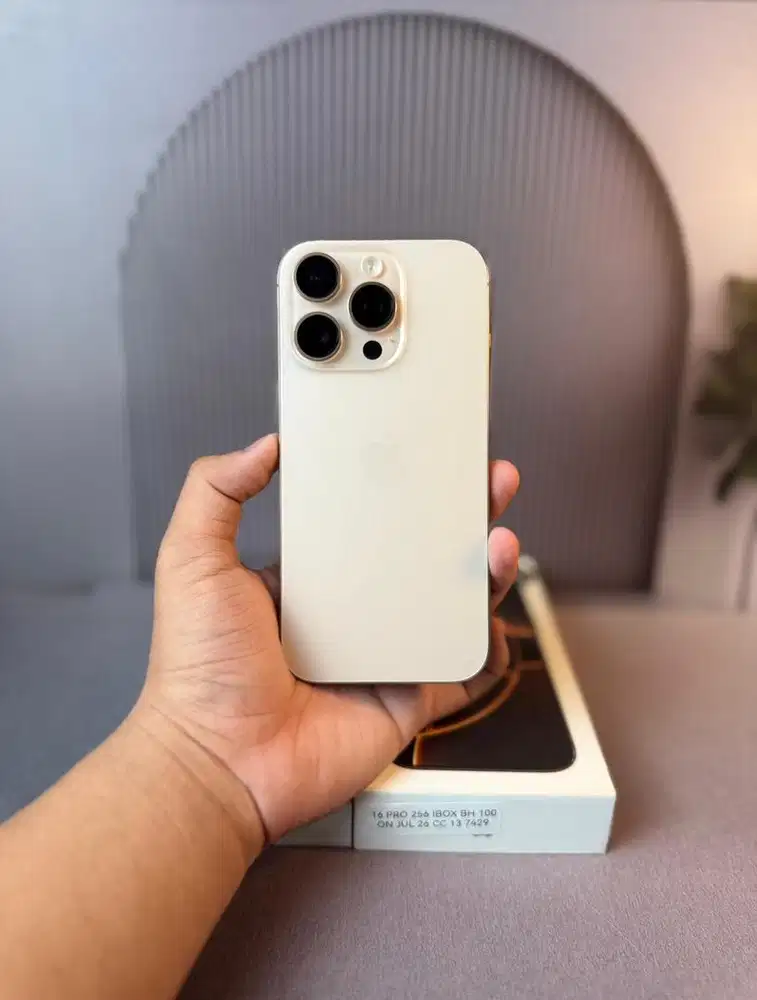 iPhone 16 Pro 256gb Dessert Titanium Ibox