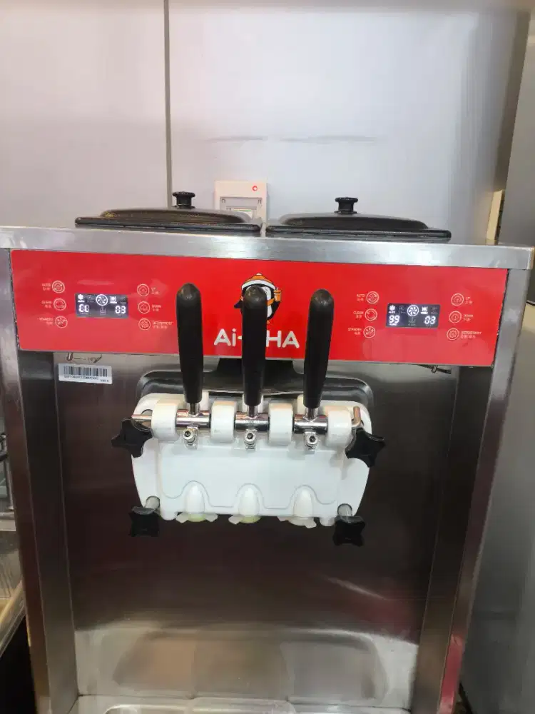 Mesin Eskrim (Pembuat soft icecream)