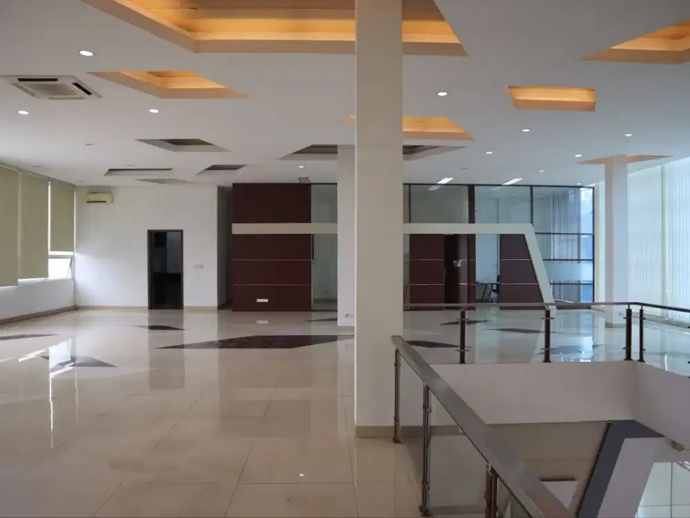 Disewakan Ruko Lux plus Furnish di Mainroad Bkr Buah Batu