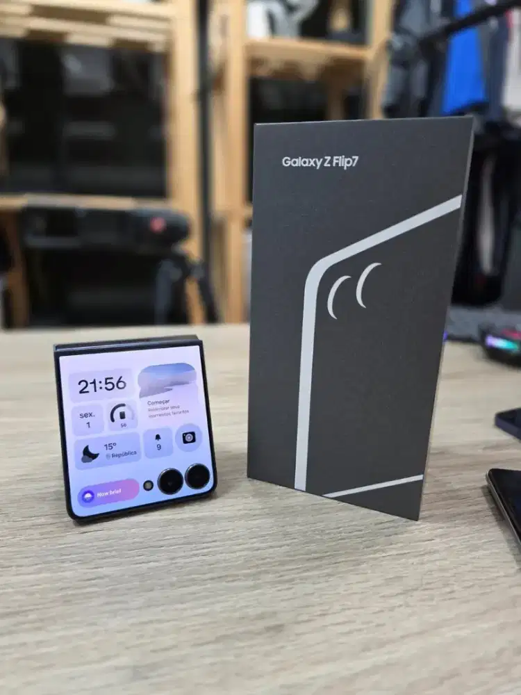 Promo Samsung Z Flip 7 512 Gratis Fit3 Baru