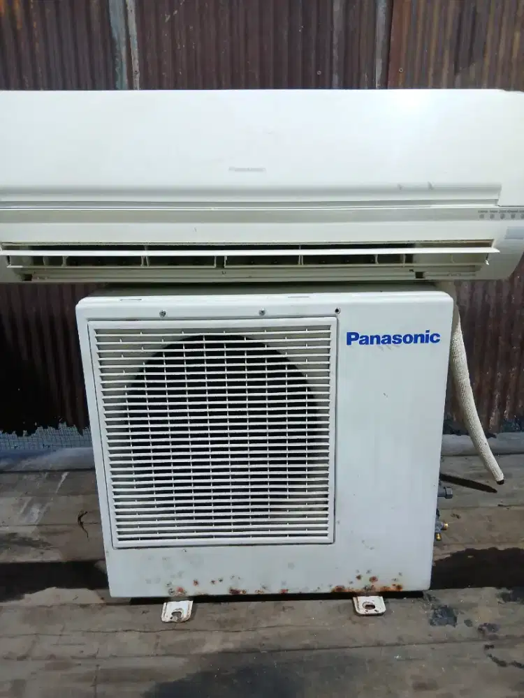 MENJUAL AC BEKAS 1/2 PK KOMPLIT