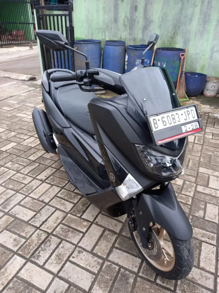 Yamaha nmax hitam dof