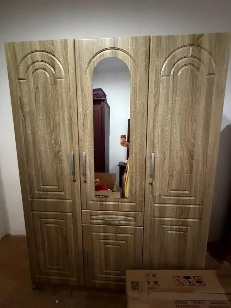 Lemari lemari lemari