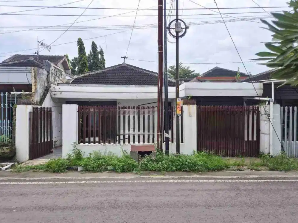 Rumah Luas 226 Jl Burung2 Belakang RS Soepraoen.