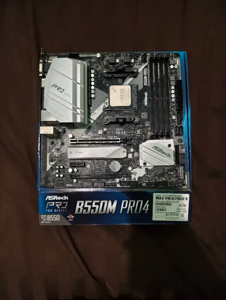 Motherboard Asrock B550M Pro 4 AM4 Fullset + Ryzen 5 5600 Tray