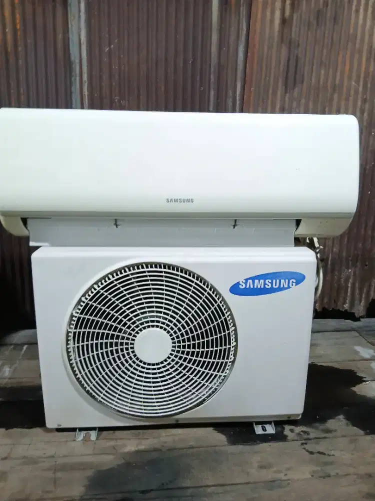 MENJUAL AC BEKAS 1/2 PK KOMPLIT