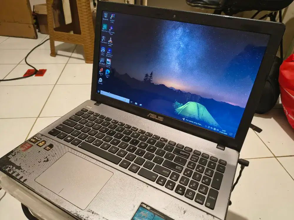 Laptop ASUS X550ZE AMD A10, SSD 1TB, RAM 12GB