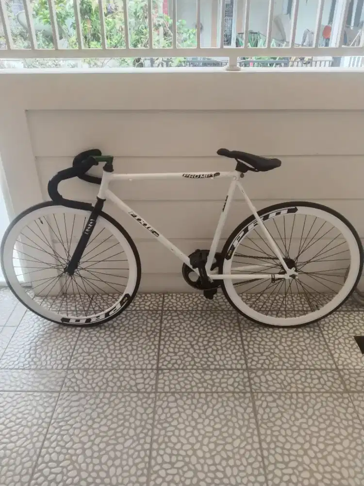 Dijual sepeda fixie.