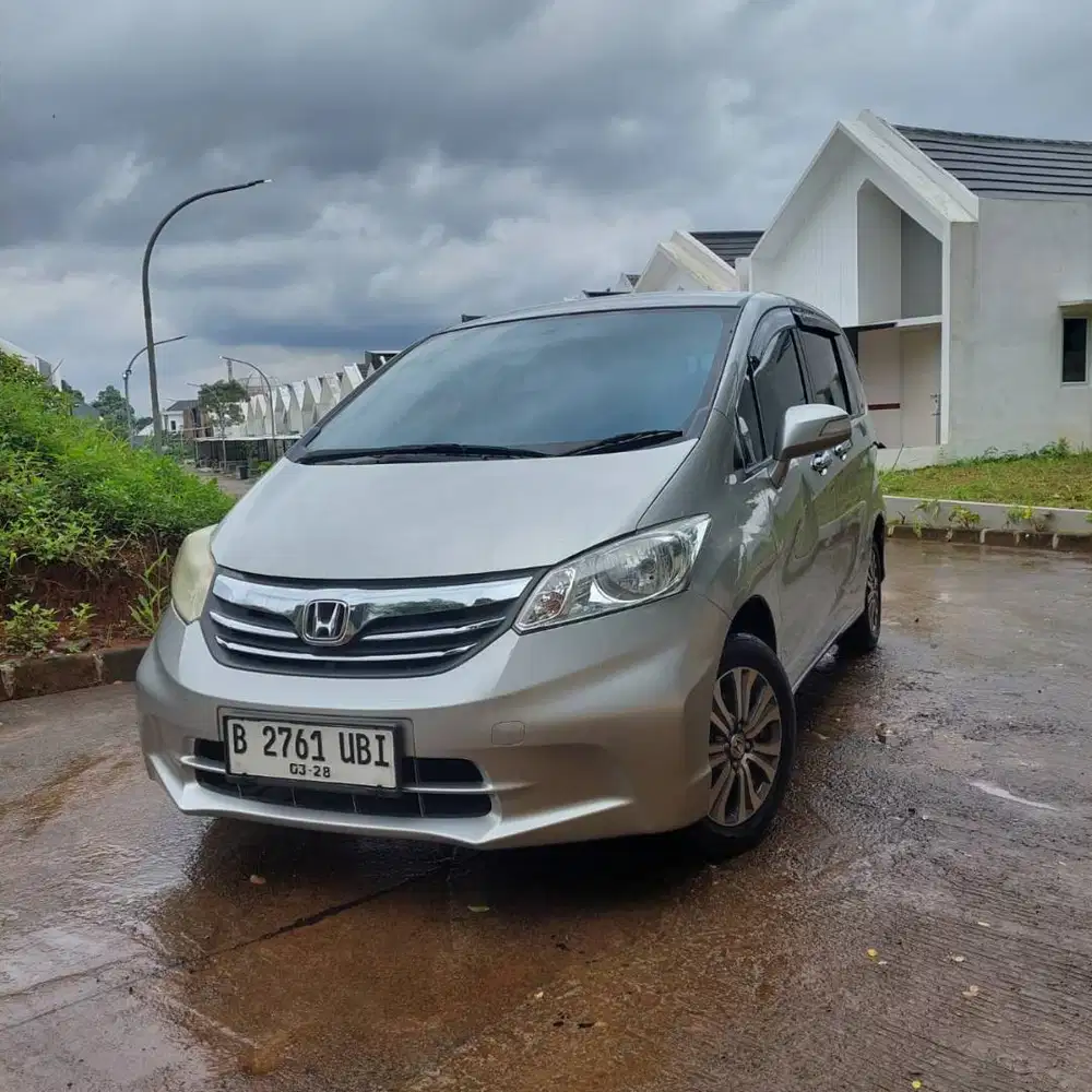 Jual cepat Honda FREED 2012 1.5 E PSD
