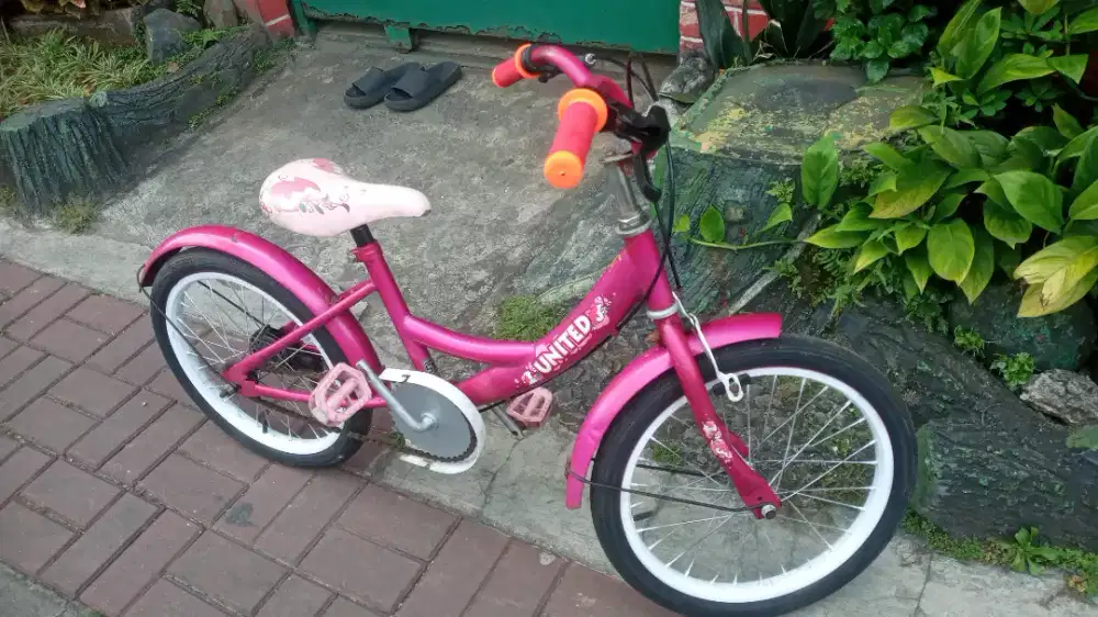 Sepeda anak merk united ukuran 18in muluss