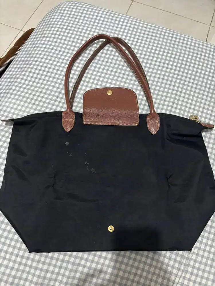Longchamp LLH (pemakaian pribadi)