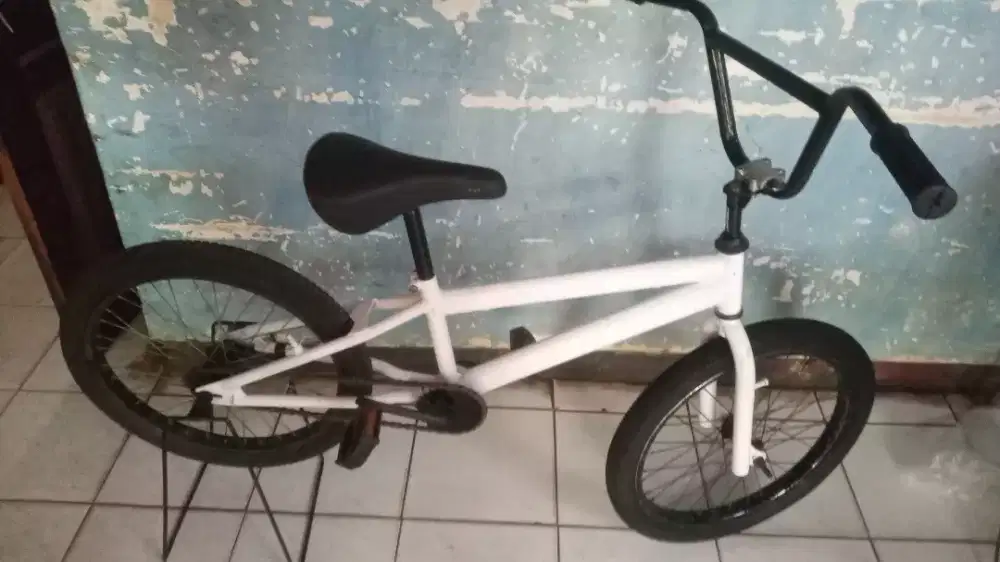 Sepeda BMX 20  rem torpedo merk senator