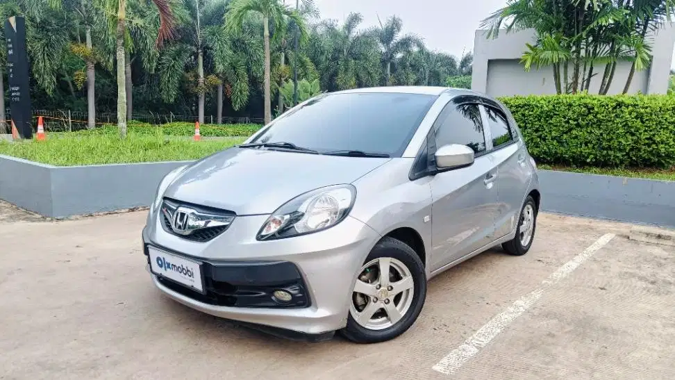 DP MURAH Honda Brio Satya 1.2 E Bensin-MT 2016 Silver CSOLB