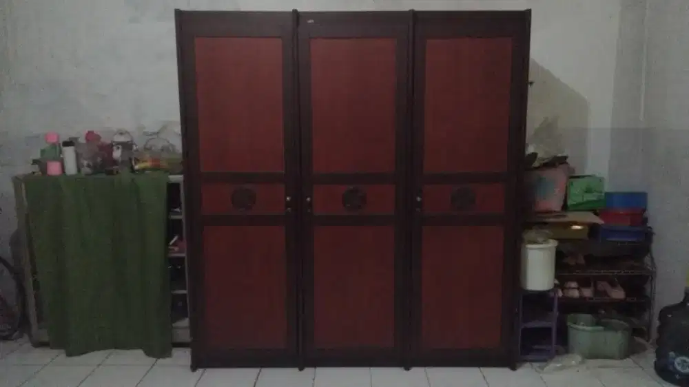 Ligna furniture lemari dijual
