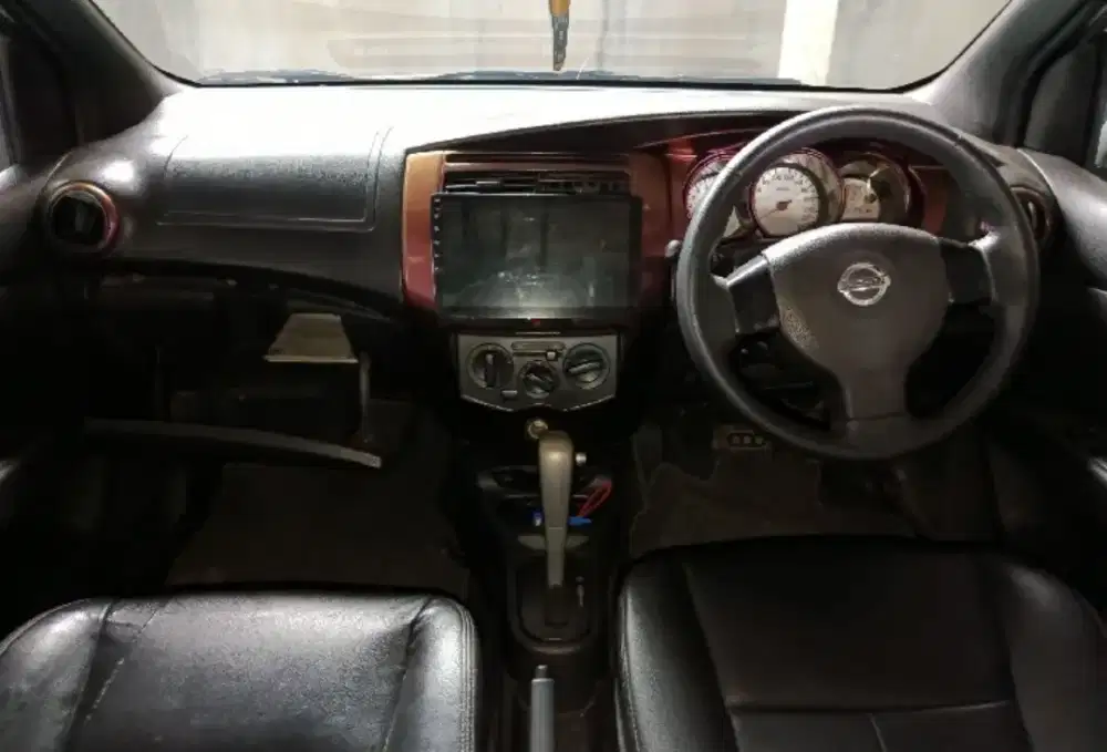 Grand Livina XV 1.5 Matic 2011